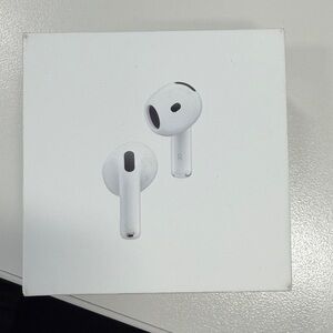 New - Apple AirPods 4 noise cancelling  - Classic White